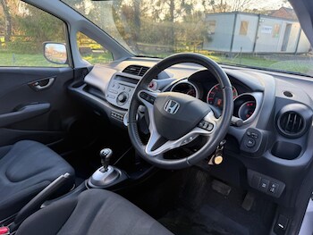 Used Honda Jazz 2009 for sale - 77230110: Photo