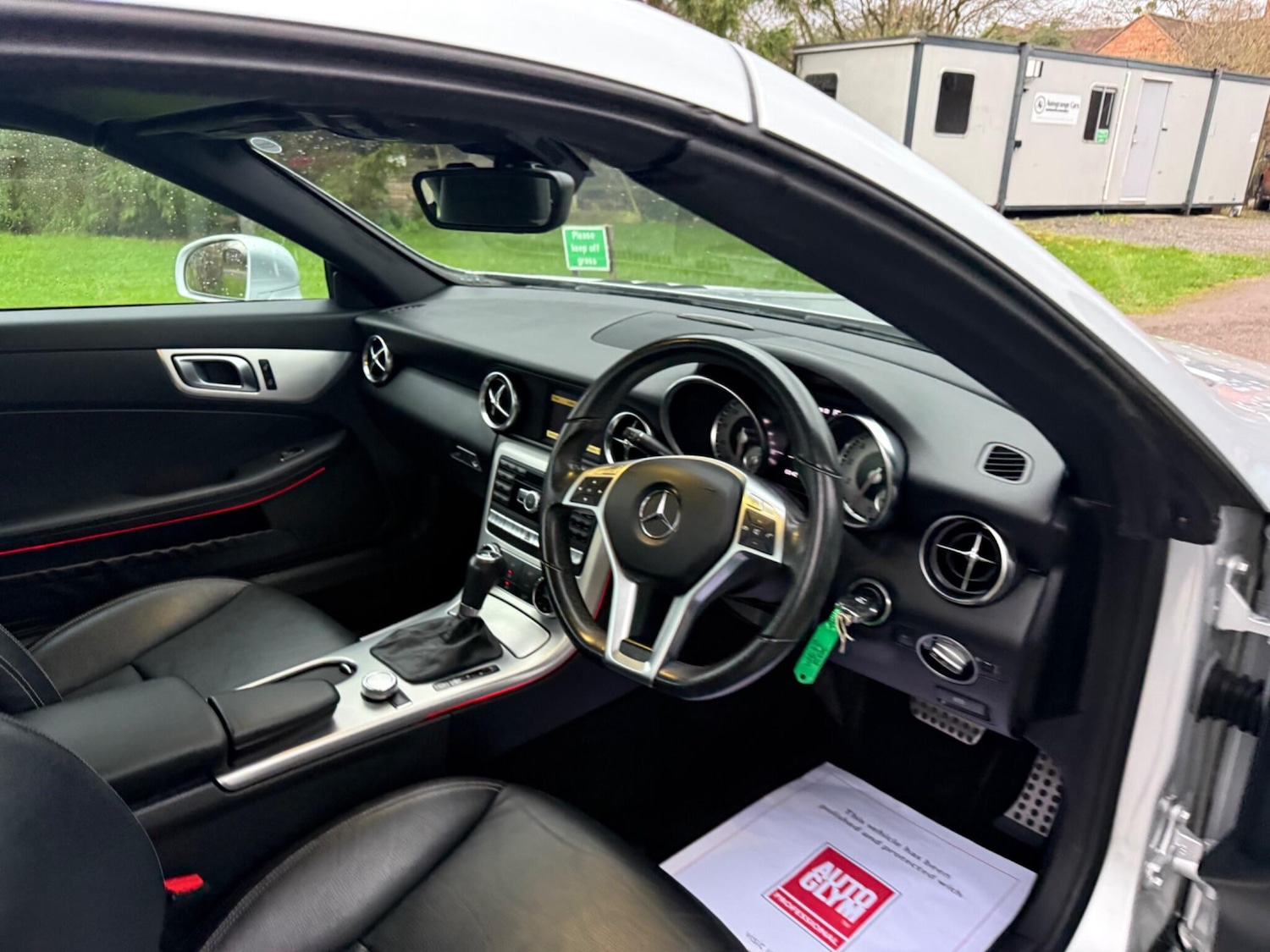 Used Mercedes-Benz SLK 2012 for sale - 76839941: Photo 10