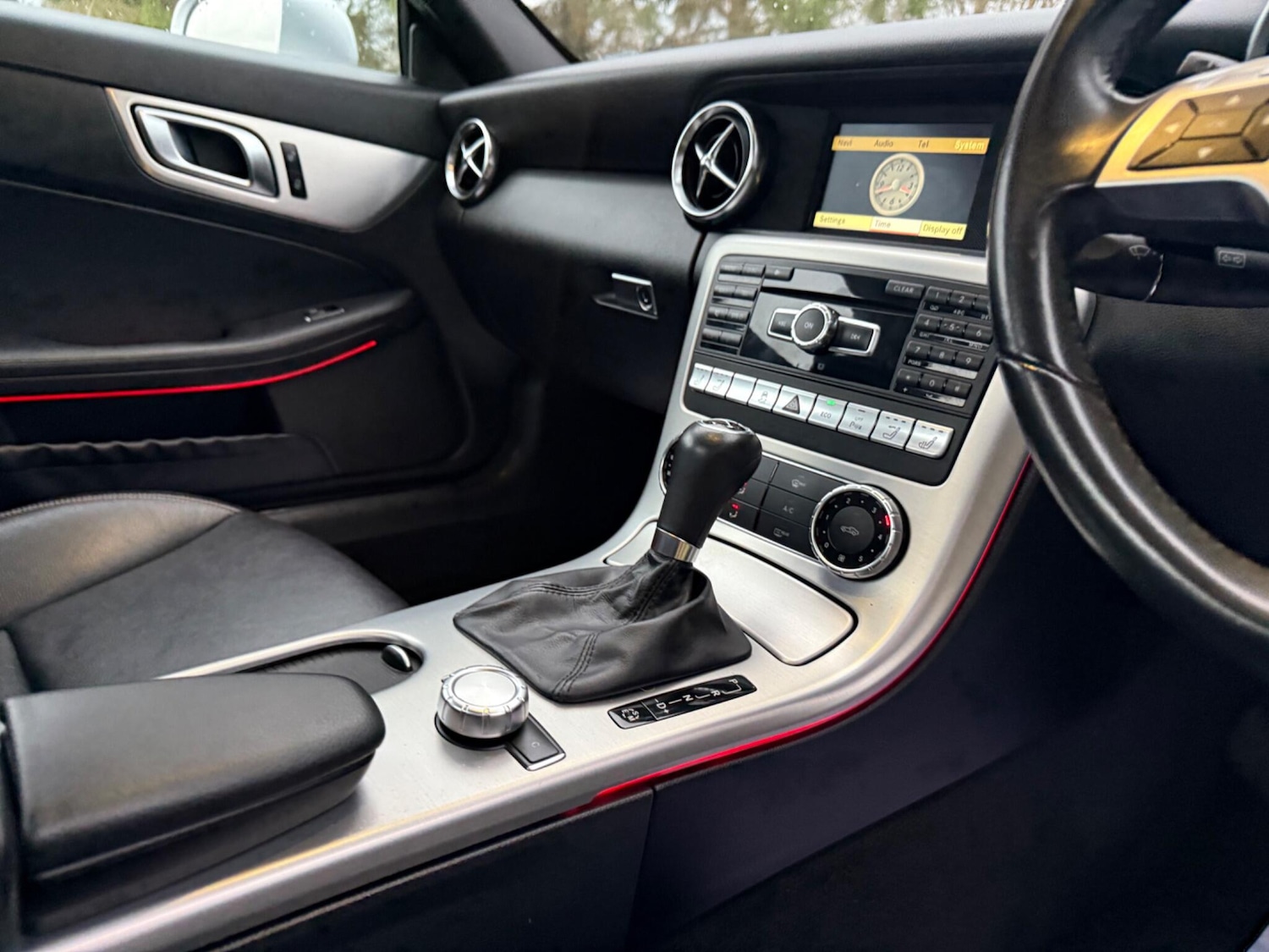 Used Mercedes-Benz SLK 2012 for sale - 76839941: Photo 12