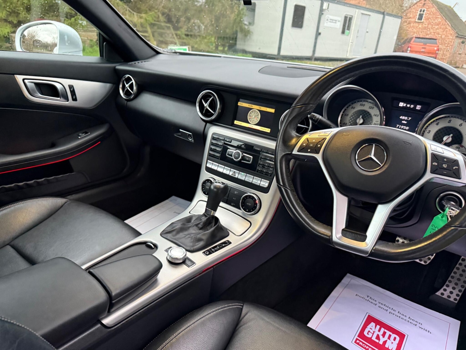 Used Mercedes-Benz SLK 2012 for sale - 76839941: Photo 9