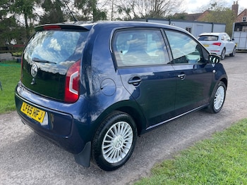 Used Volkswagen up! 2015 for sale - 78019673: Photo