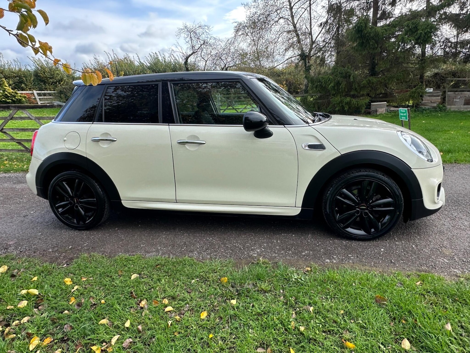 Used MINI Hatch 2017 for sale - 76549953: Photo 11