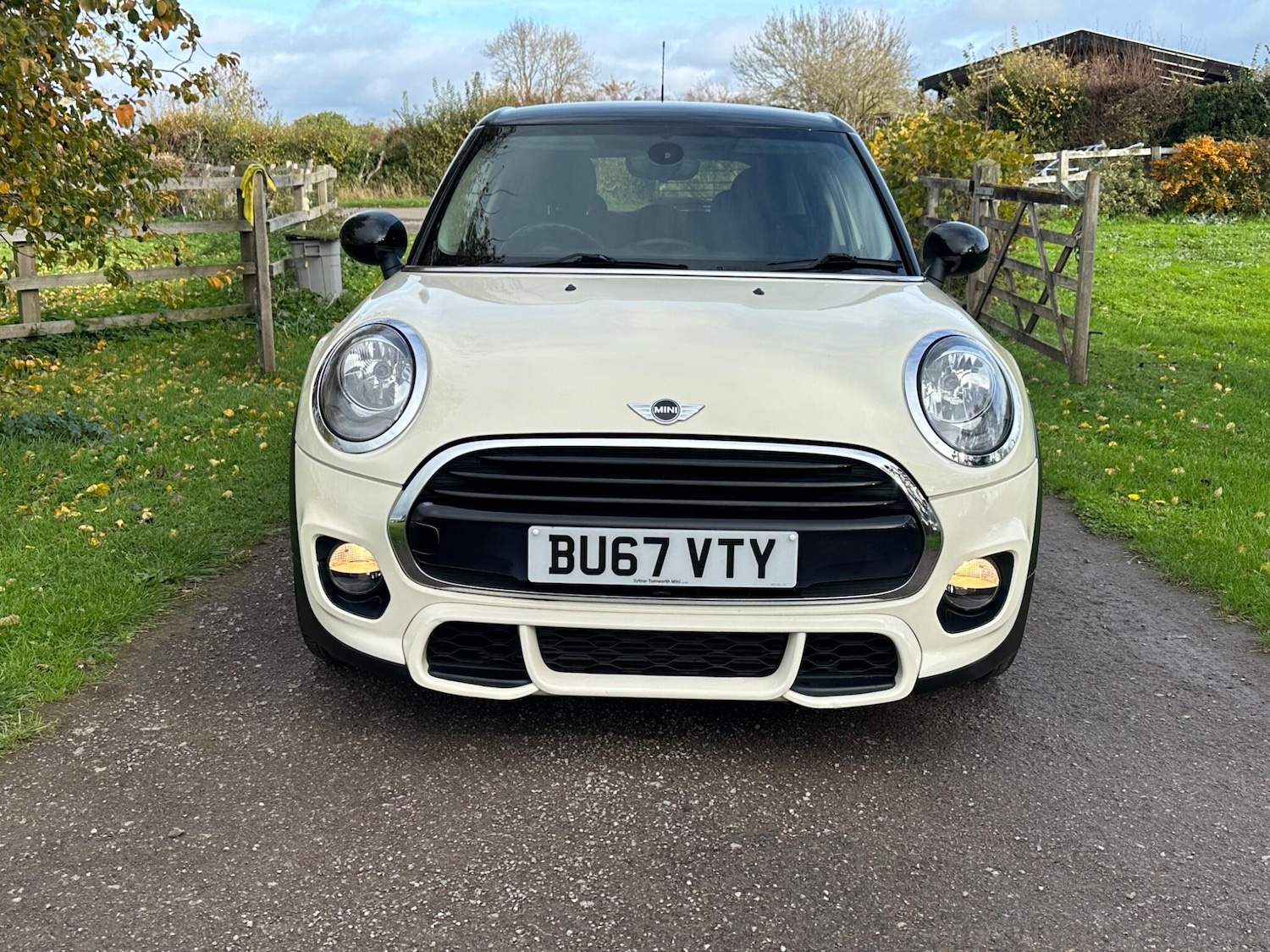 Used MINI Hatch 2017 for sale - 76549953: Photo 2