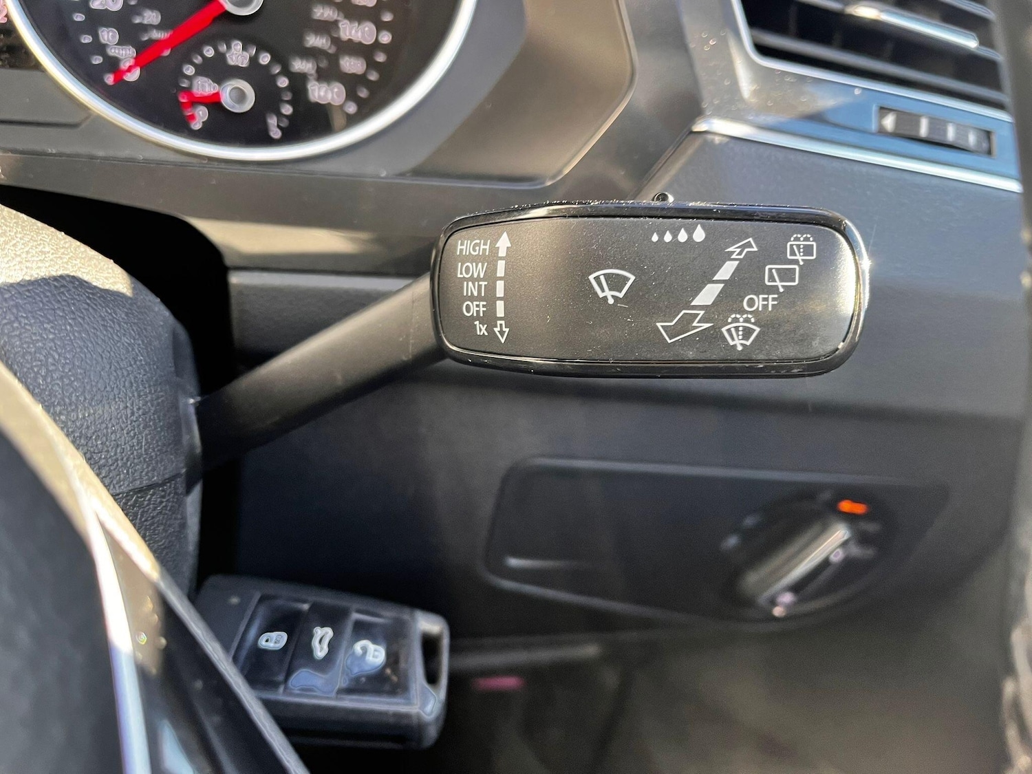 Used Volkswagen Tiguan 2017 for sale - 77130846: Photo 24