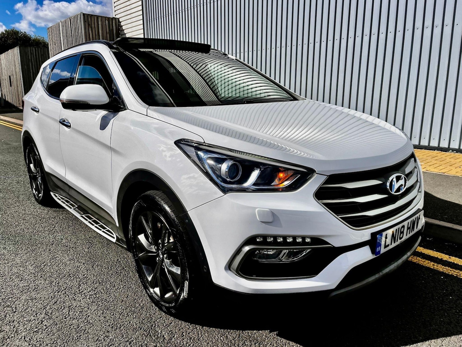 Used Hyundai Santa Fe 2018 for sale - 76031634: Photo 1