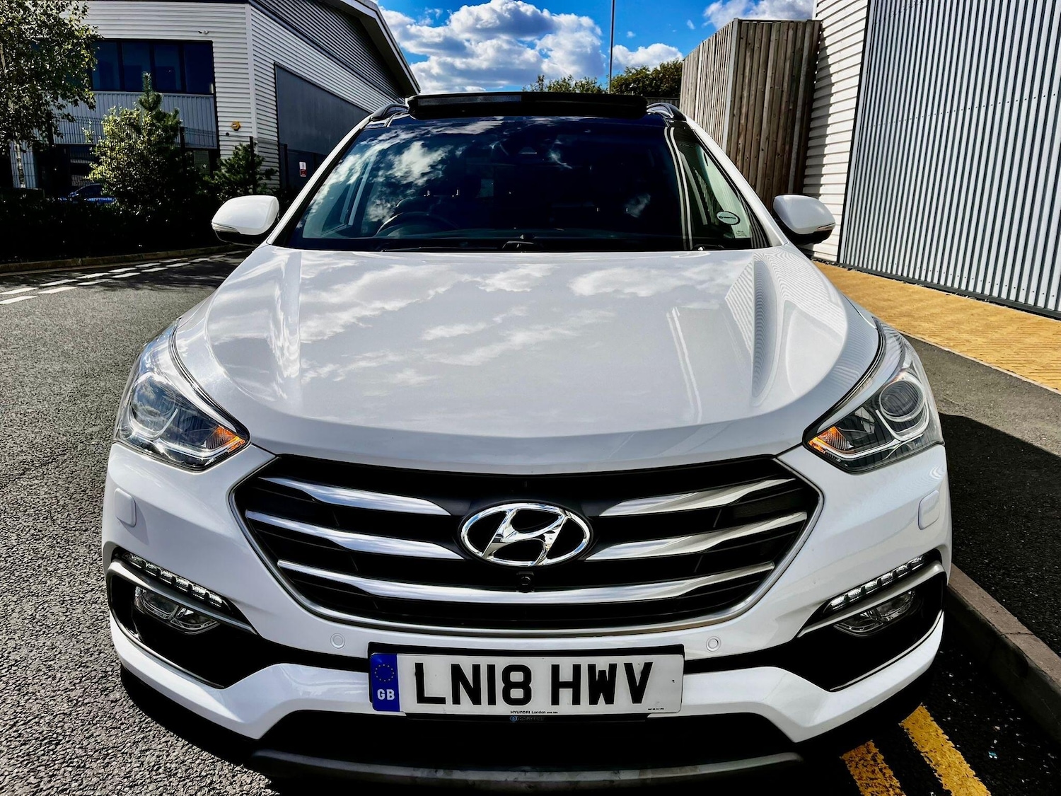 Used Hyundai Santa Fe 2018 for sale - 76031634: Photo 2