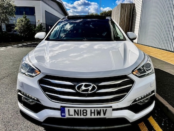 Used Hyundai Santa Fe 2018 for sale - 76031634: Photo 2