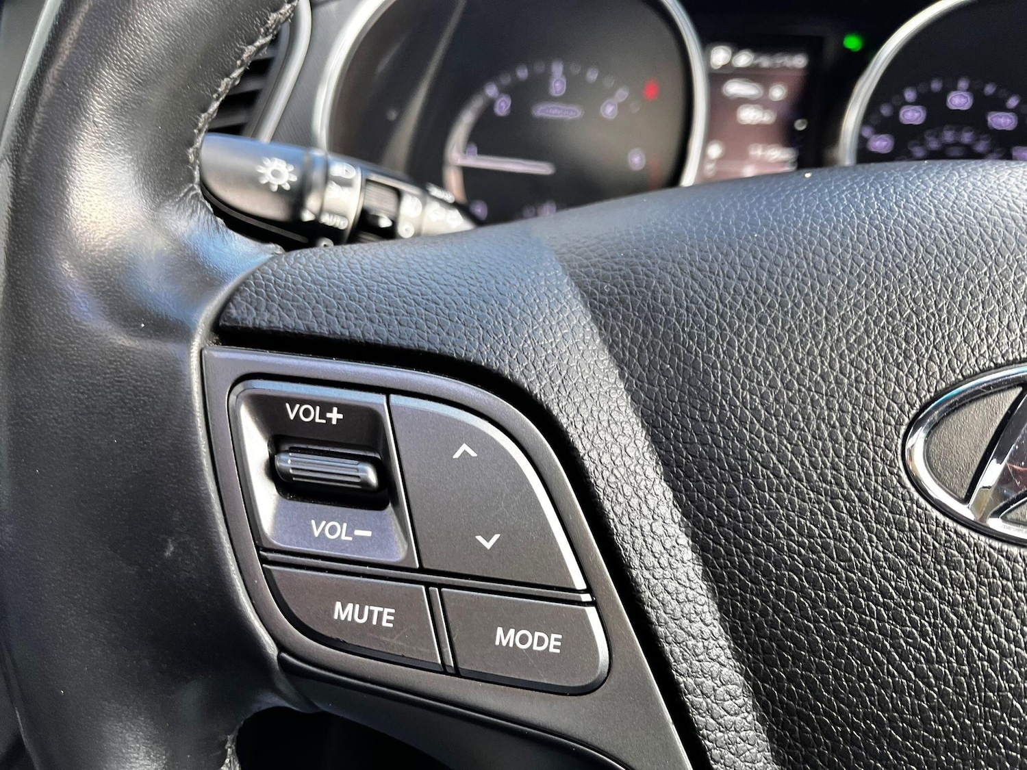 Used Hyundai Santa Fe 2018 for sale - 76031634: Photo 36