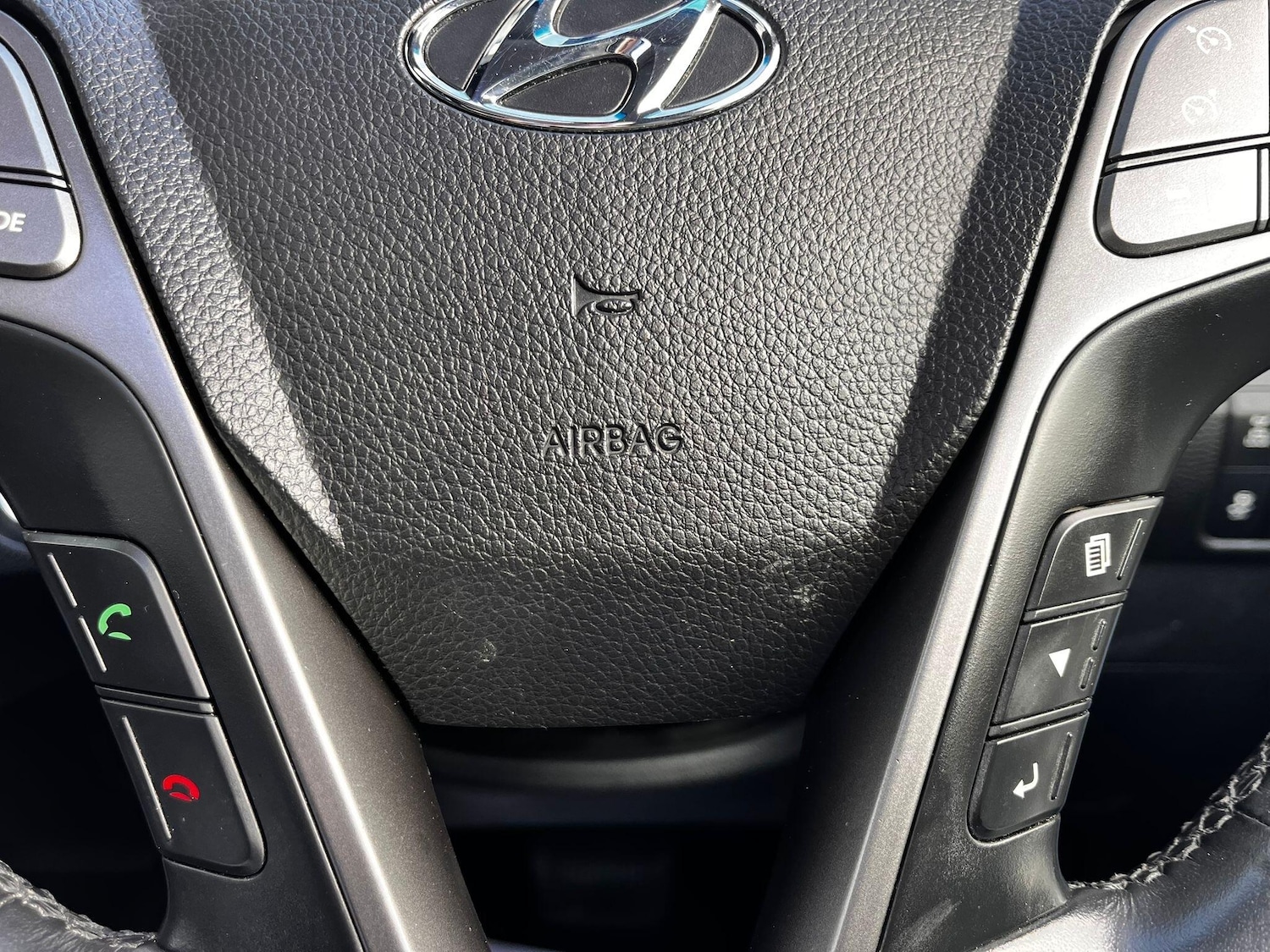 Used Hyundai Santa Fe 2018 for sale - 76031634: Photo 39