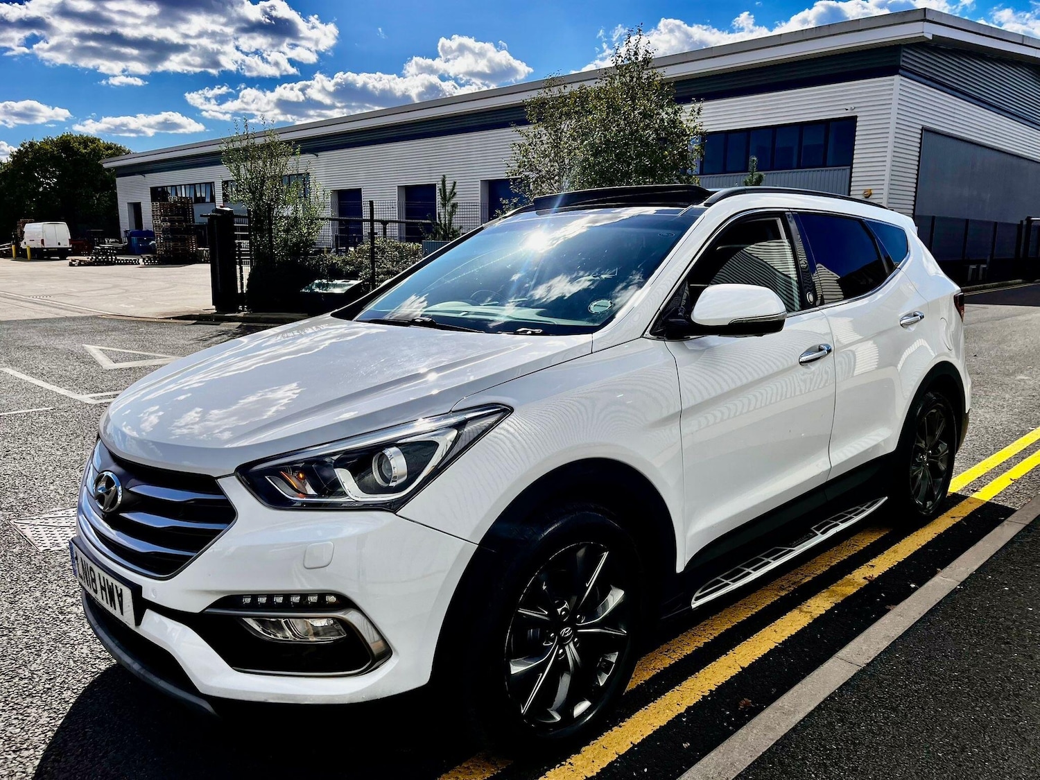 Used Hyundai Santa Fe 2018 for sale - 76031634: Photo 4