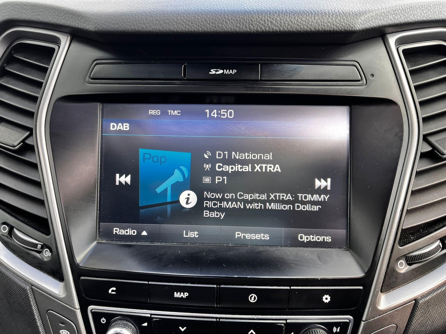 Used Hyundai Santa Fe 2018 for sale - 76031634: Photo 40