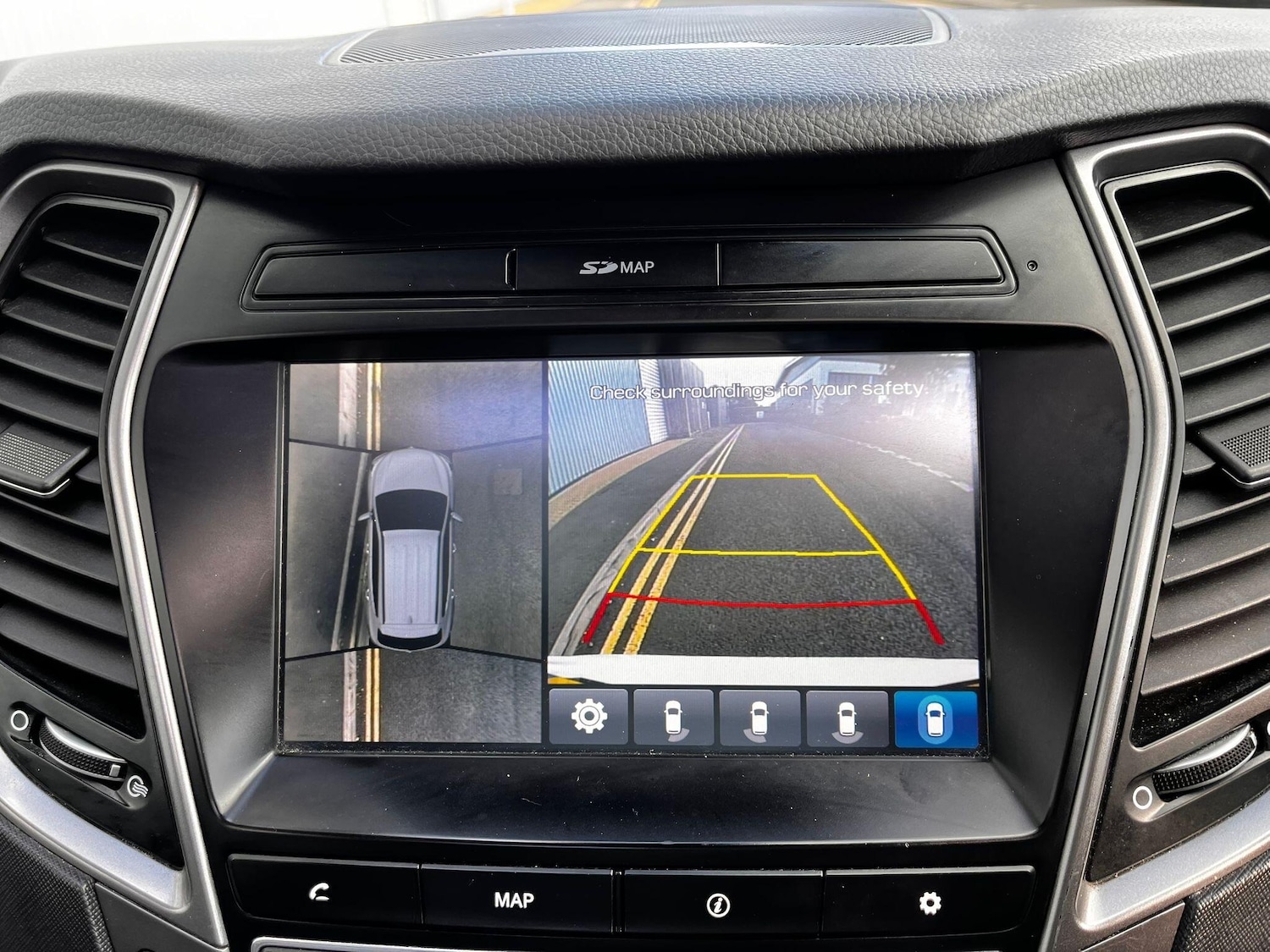 Used Hyundai Santa Fe 2018 for sale - 76031634: Photo 44