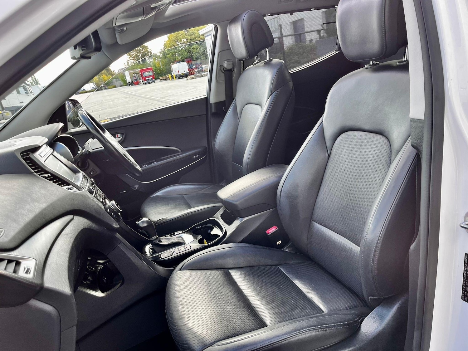 Used Hyundai Santa Fe 2018 for sale - 76031634: Photo 46