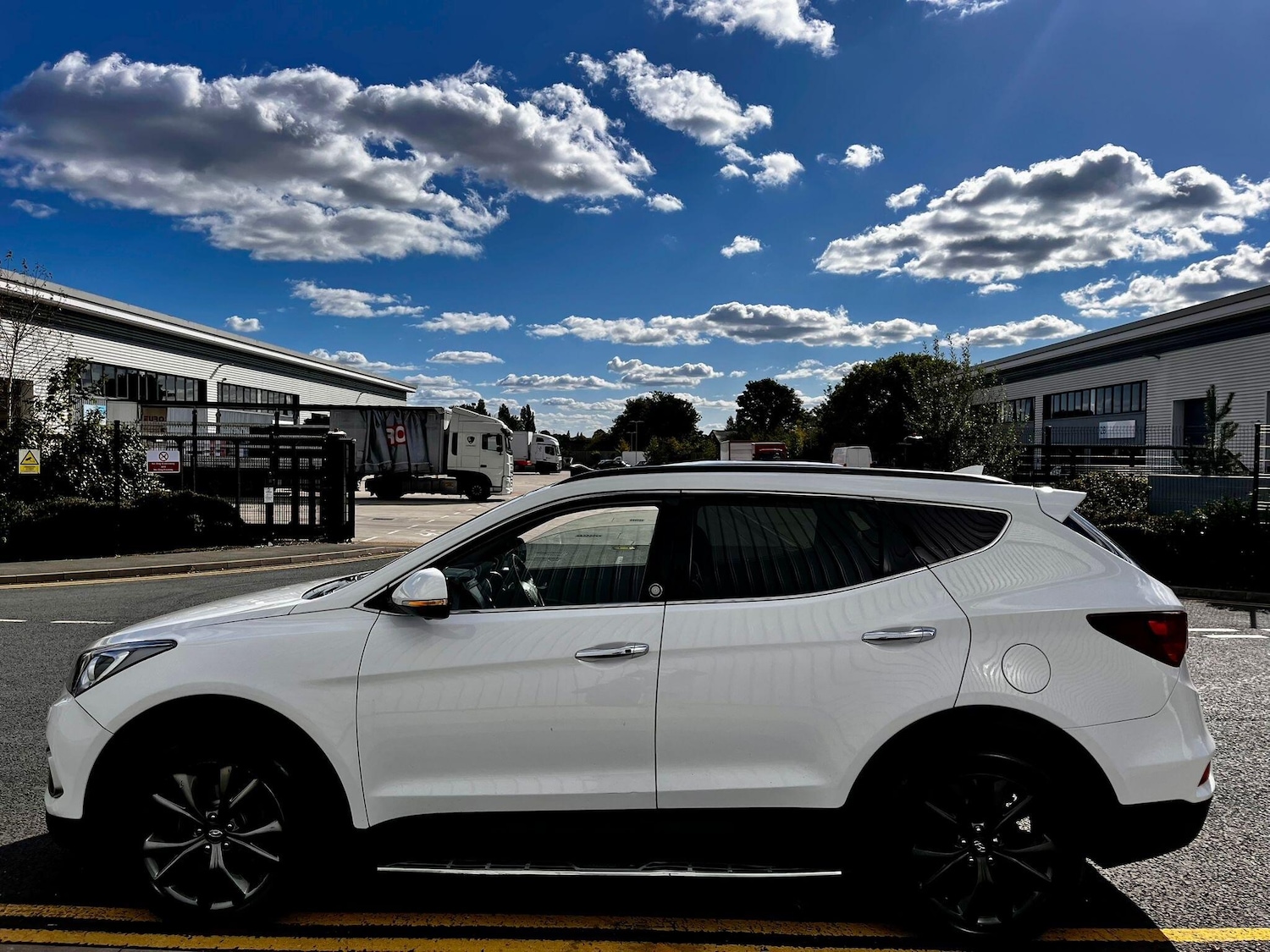 Used Hyundai Santa Fe 2018 for sale - 76031634: Photo 5
