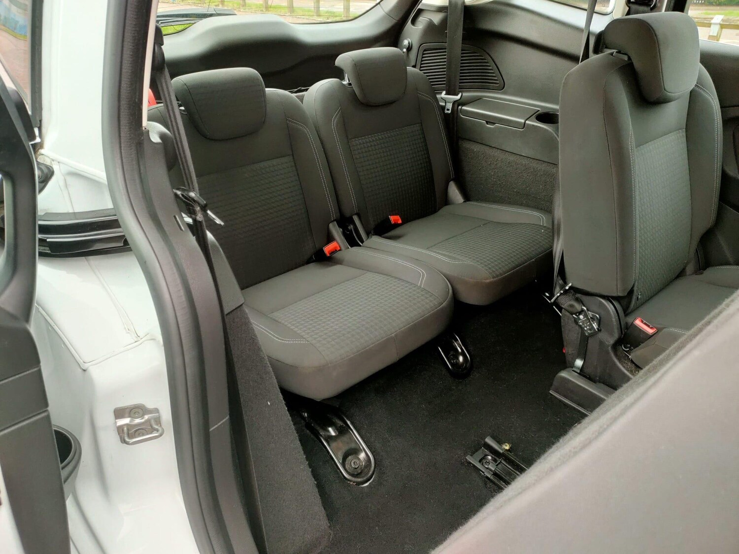 Used Ford Grand C-Max 2017 for sale - 78115176: Photo 23