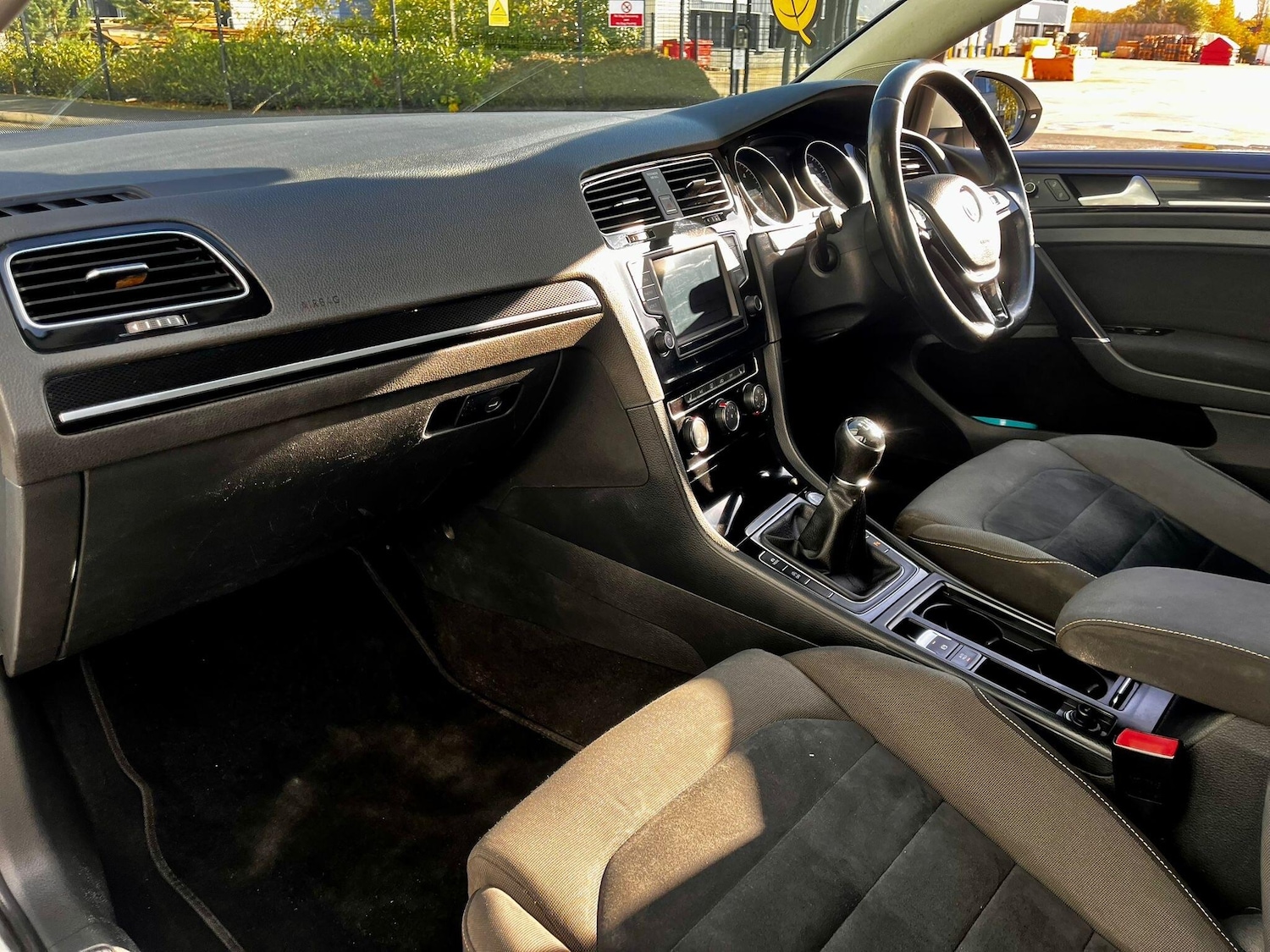 Used Volkswagen Golf 2015 for sale - 76457138: Photo 15