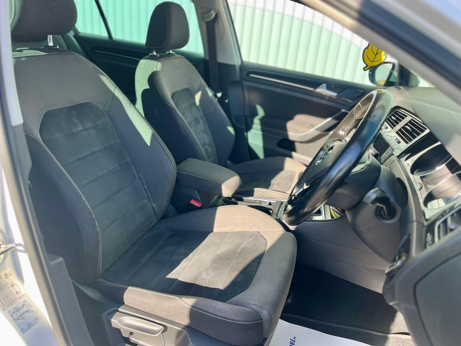 Used Volkswagen Golf 2015 for sale - 76457138: Photo 21