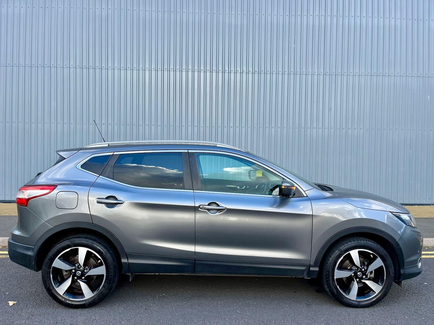 Used Nissan Qashqai 2016 for sale - 76389227: Photo 8