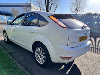 Used Ford Focus 2010 for sale - 79456502: Photo
