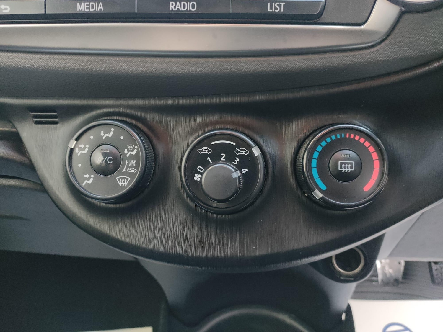 Used Toyota Yaris for sale - 77279073: Photo 19