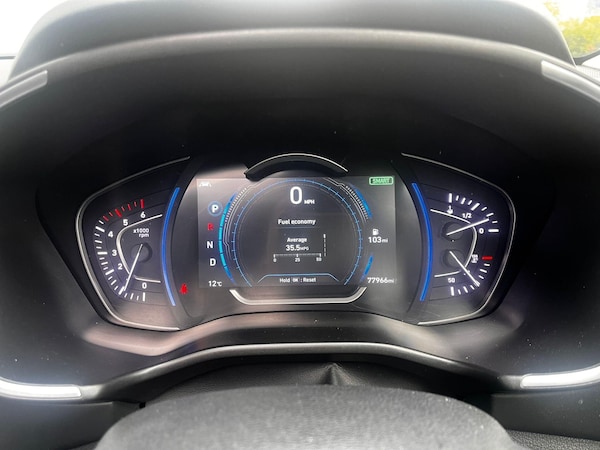 Used Hyundai Santa Fe 2018 for sale - 76315034: Photo 33