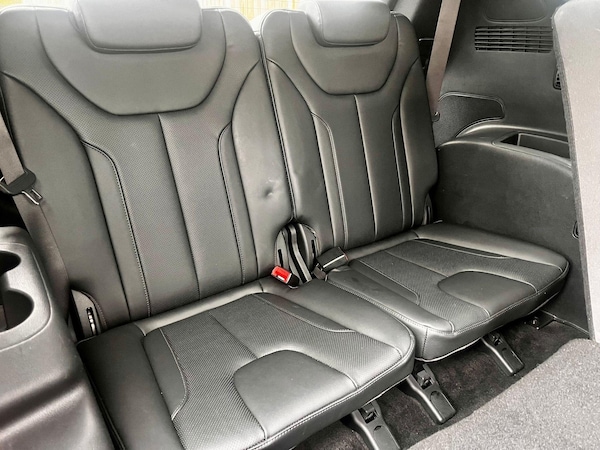 Used Hyundai Santa Fe 2018 for sale - 76315034: Photo 60