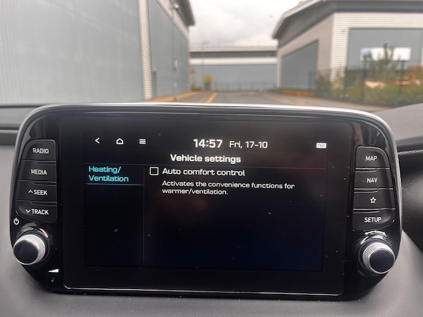 Used Hyundai Santa Fe 2018 for sale - 76315034: Photo 65