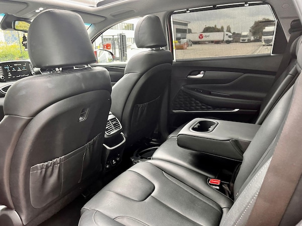 Used Hyundai Santa Fe 2018 for sale - 76315034: Photo 73