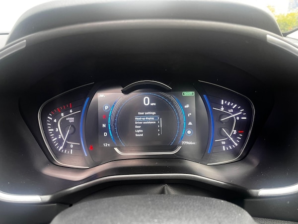 Used Hyundai Santa Fe 2018 for sale - 76315034: Photo 75