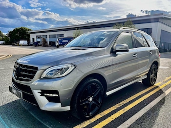 Used Mercedes-Benz M Class 2015 for sale - 76988475: Photo