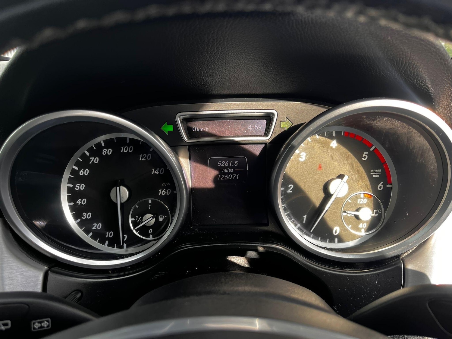 Used Mercedes-Benz M Class 2015 for sale - 76988475: Photo 46