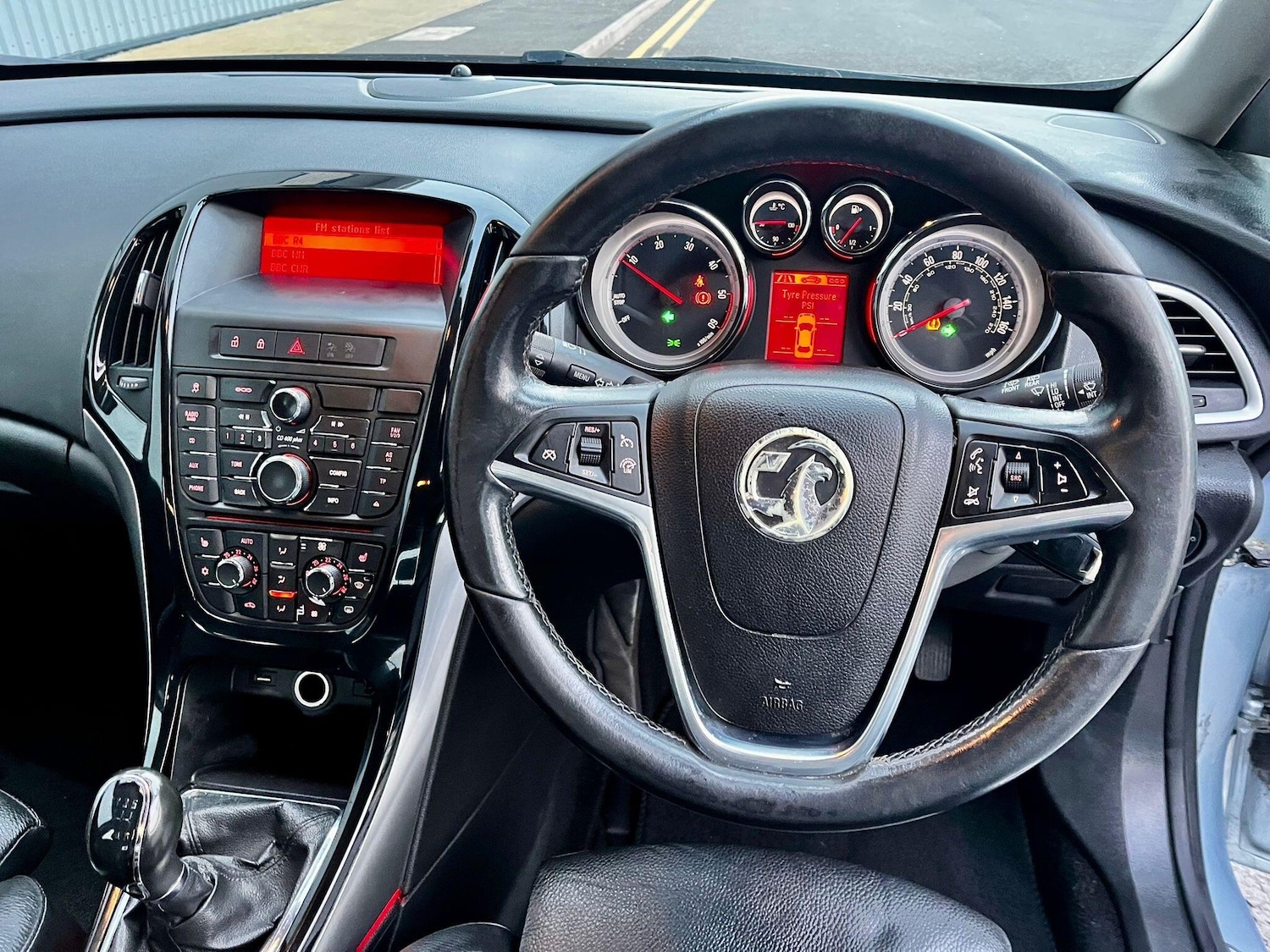 Used Vauxhall Astra 2015 for sale - 76620616: Photo 15