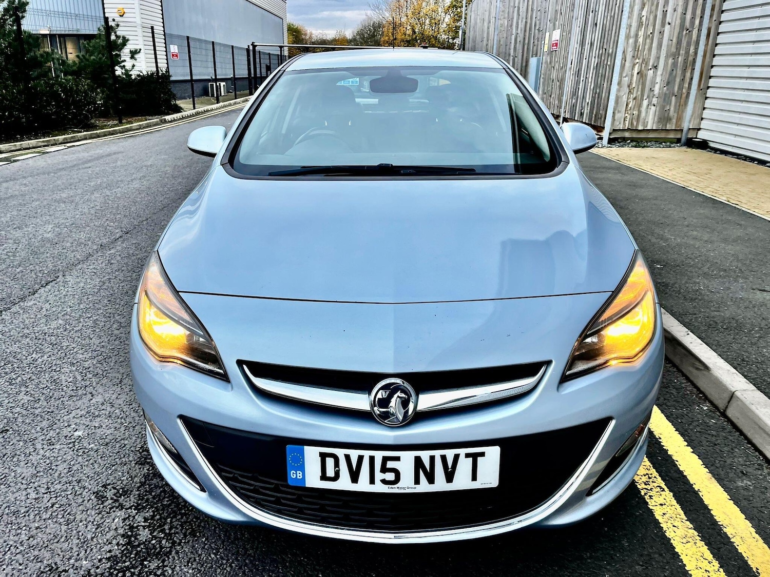 Used Vauxhall Astra 2015 for sale - 76620616: Photo 2