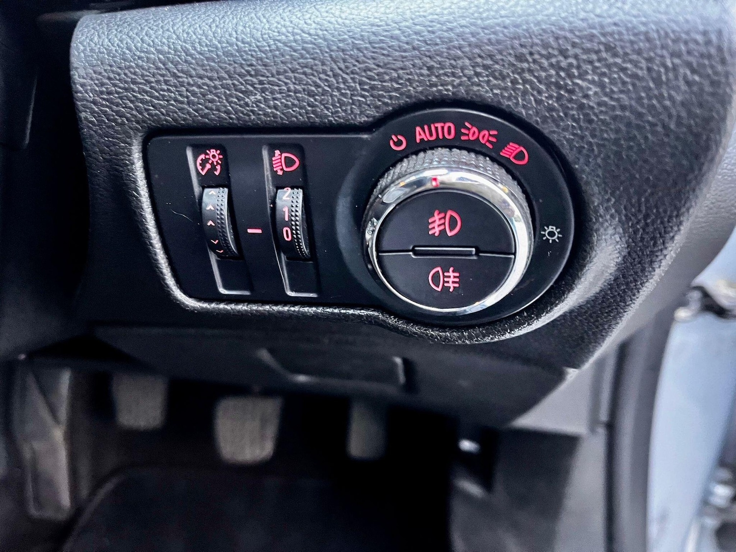 Used Vauxhall Astra 2015 for sale - 76620616: Photo 25