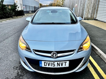 Used Vauxhall Astra 2015 for sale - 76620616: Photo