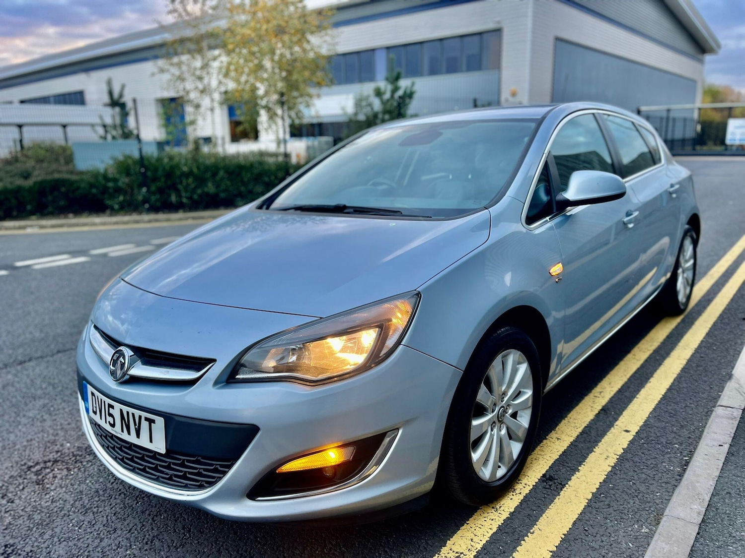Used Vauxhall Astra 2015 for sale - 76620616: Photo 4
