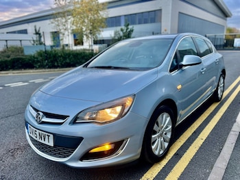 Used Vauxhall Astra 2015 for sale - 76620616: Photo