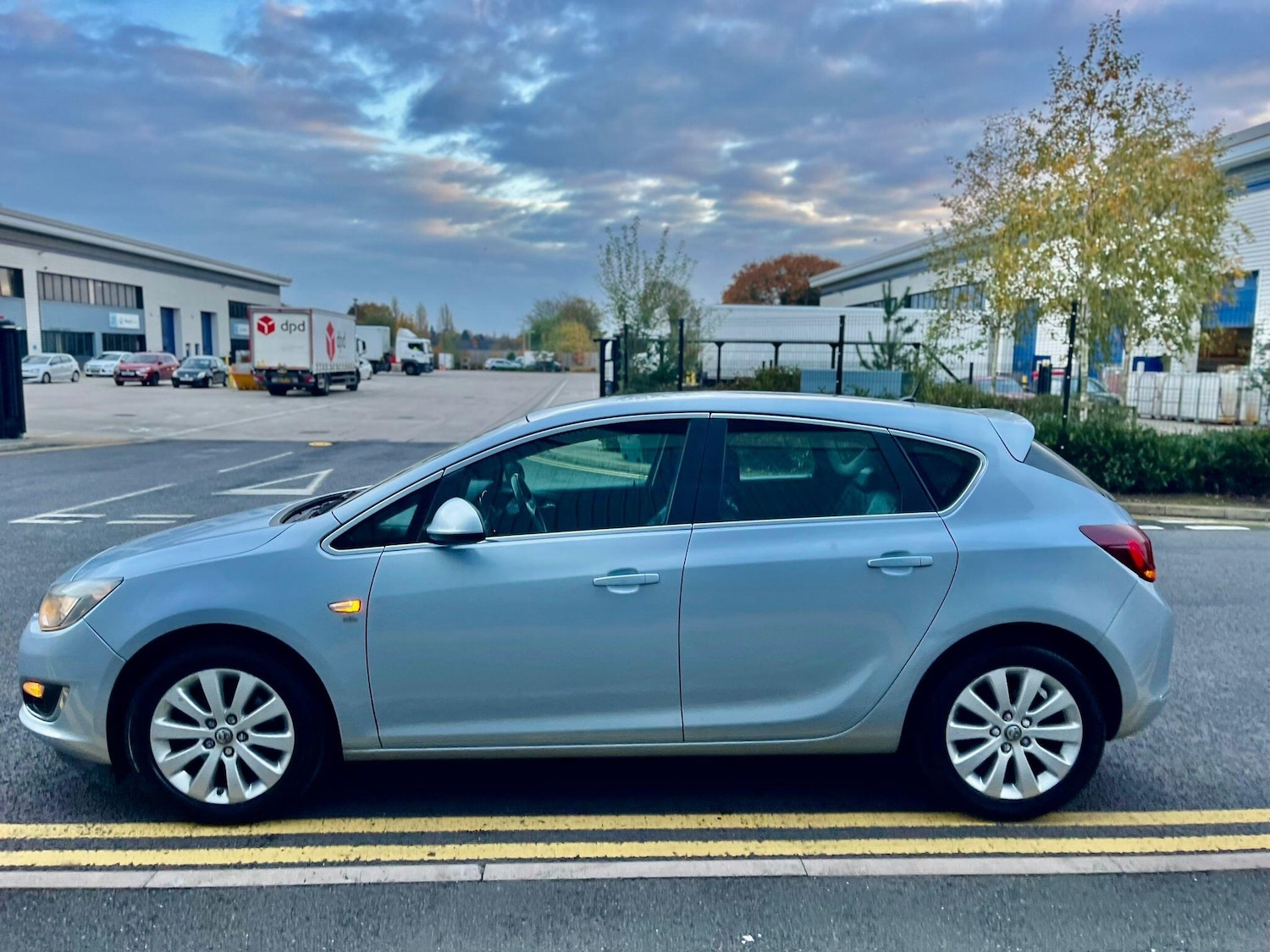 Used Vauxhall Astra 2015 for sale - 76620616: Photo 5