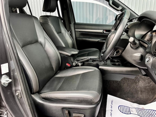 Used Toyota Hilux 2023 for sale - 75257951: Photo 13