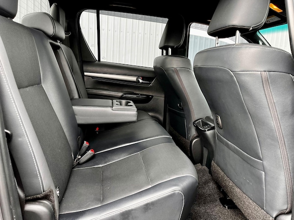 Used Toyota Hilux 2023 for sale - 75257951: Photo 16