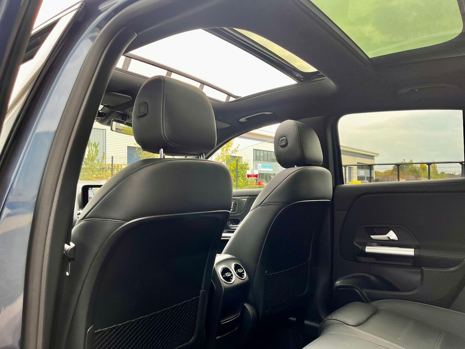 Used Mercedes-Benz GLA 2023 for sale - 76337651: Photo 17