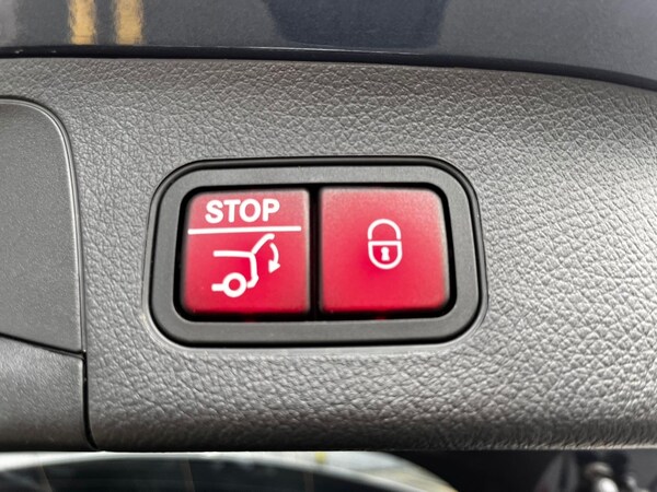 Used Mercedes-Benz GLA 2023 for sale - 76337651: Photo 30