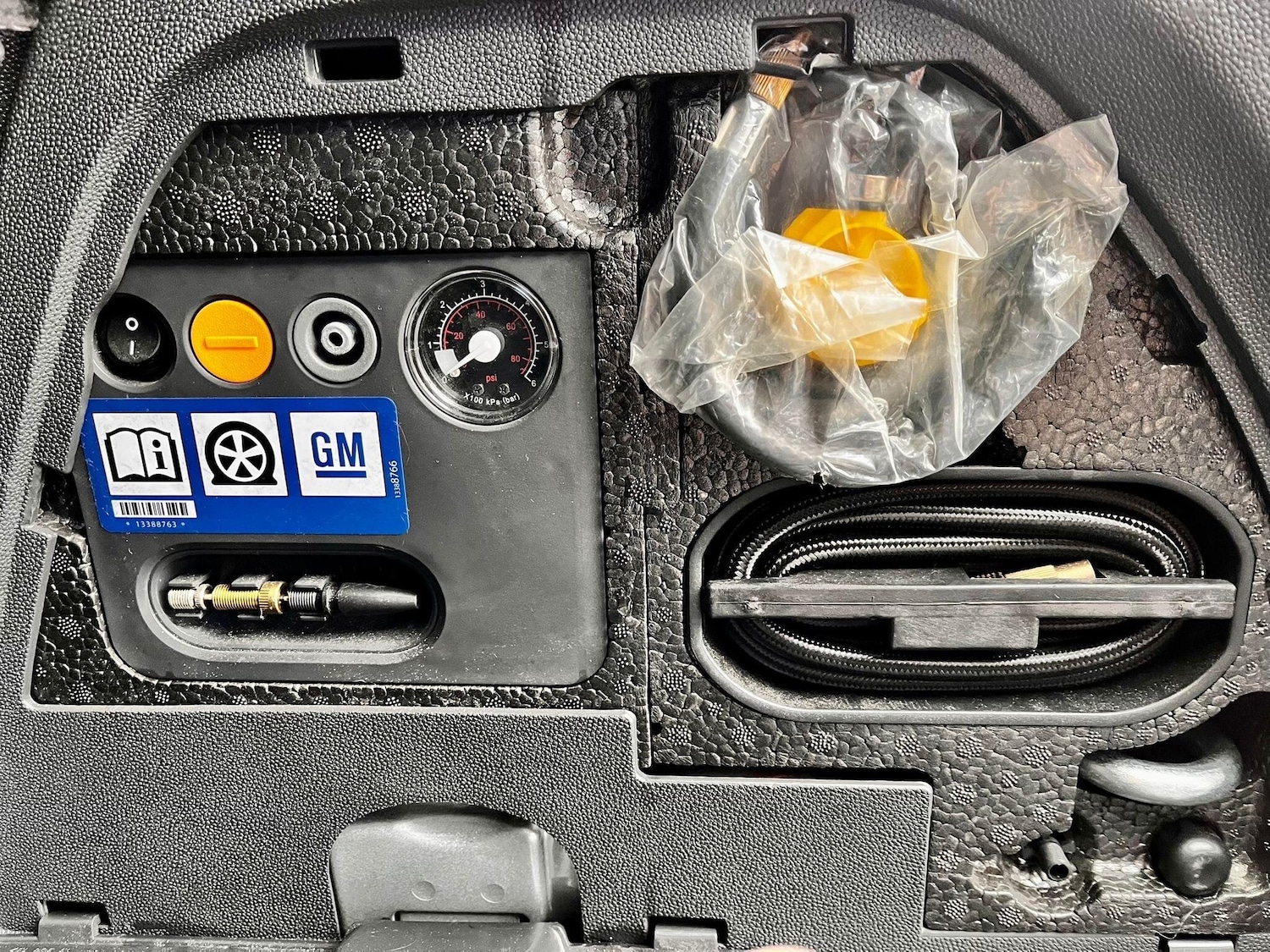 Used Vauxhall Corsa 2013 for sale - 76975866: Photo 38