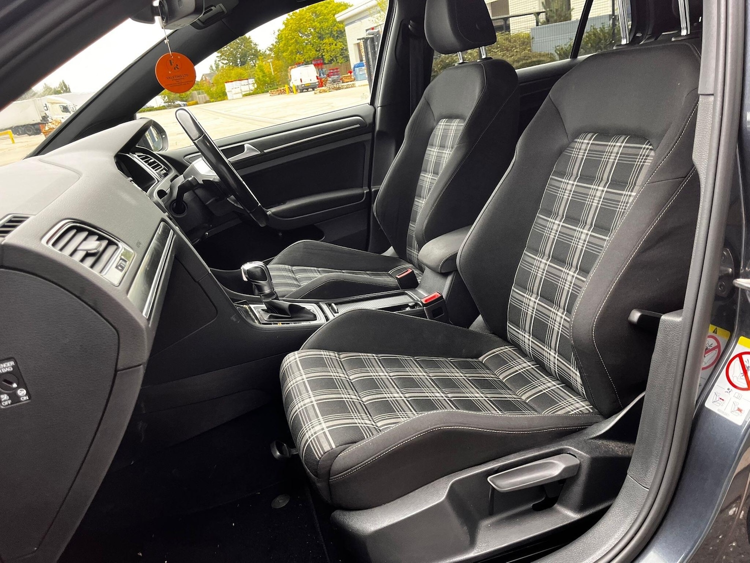 Used Volkswagen Golf 2018 for sale - 76992141: Photo 16