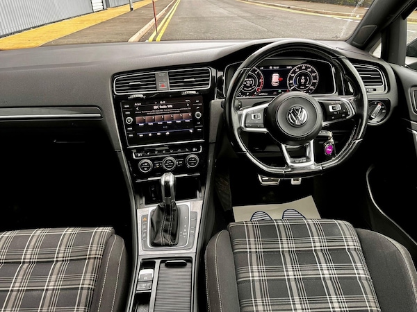 Used Volkswagen Golf 2018 for sale - 76099270: Photo 10