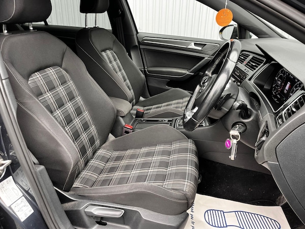 Used Volkswagen Golf 2018 for sale - 76099270: Photo 11
