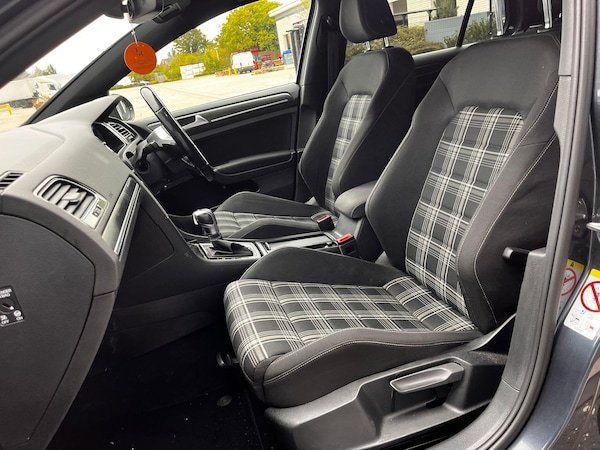 Used Volkswagen Golf 2018 for sale - 76099270: Photo 16