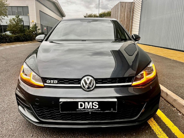 Used Volkswagen Golf 2018 for sale - 76099270: Photo 2