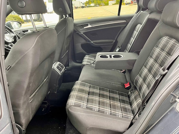 Used Volkswagen Golf 2018 for sale - 76099270: Photo 47