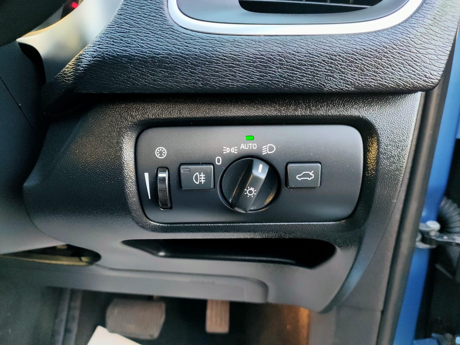 Used Volvo V40 Cross Country for sale - 78115705: Photo 20